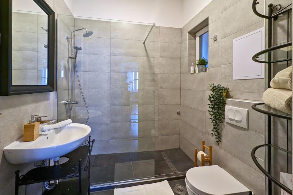 True Zagreb Centrally Located & Spacious Apartment Exteriör bild